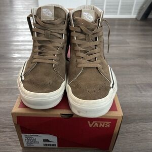 Vans Men's Brown Suede High-Top Sneakers